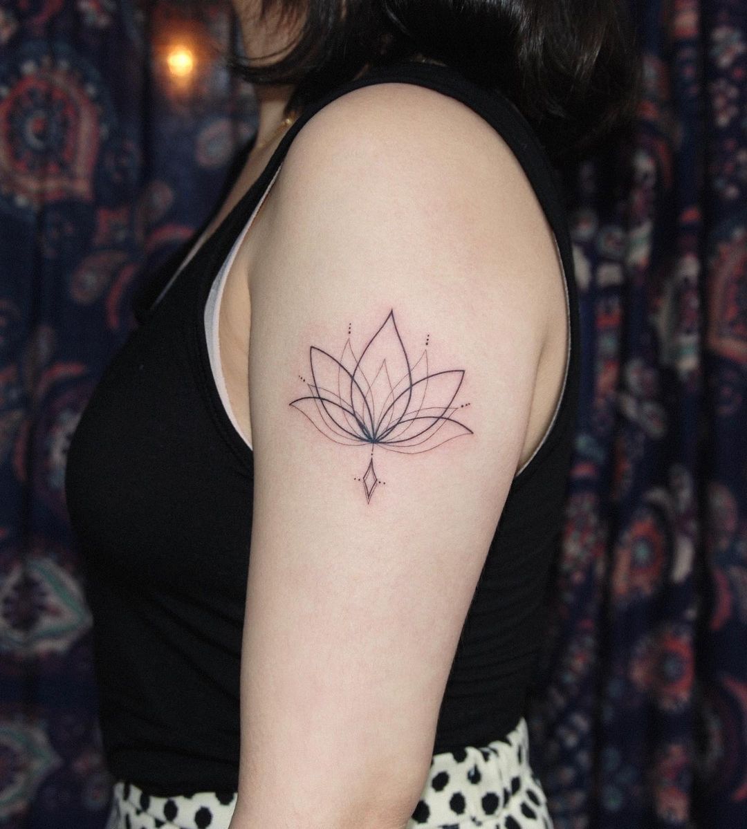 Significado da tatuagem de flor de lotus