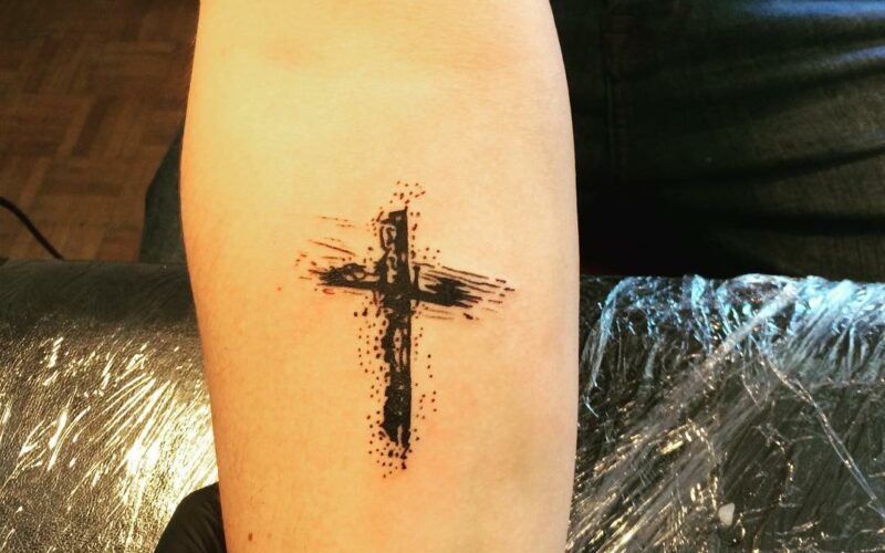 Significado da tatuagem de cruz