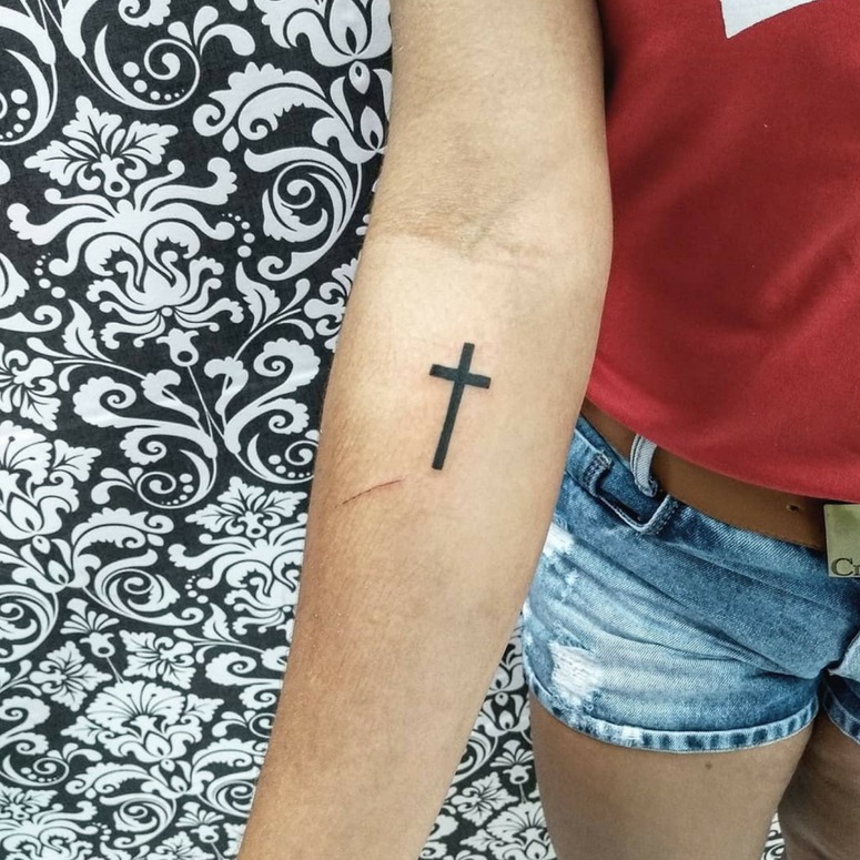 Significado da tatuagem de cruz 