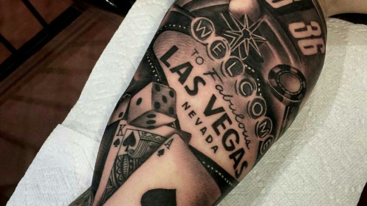 Jhonny Ink Tattoo - A Dama ou Rainha é uma peça maior do jogo de xadrez,  representada nos países lusófonos pela letra D nas notações algébricas. É a  peça de maior valor